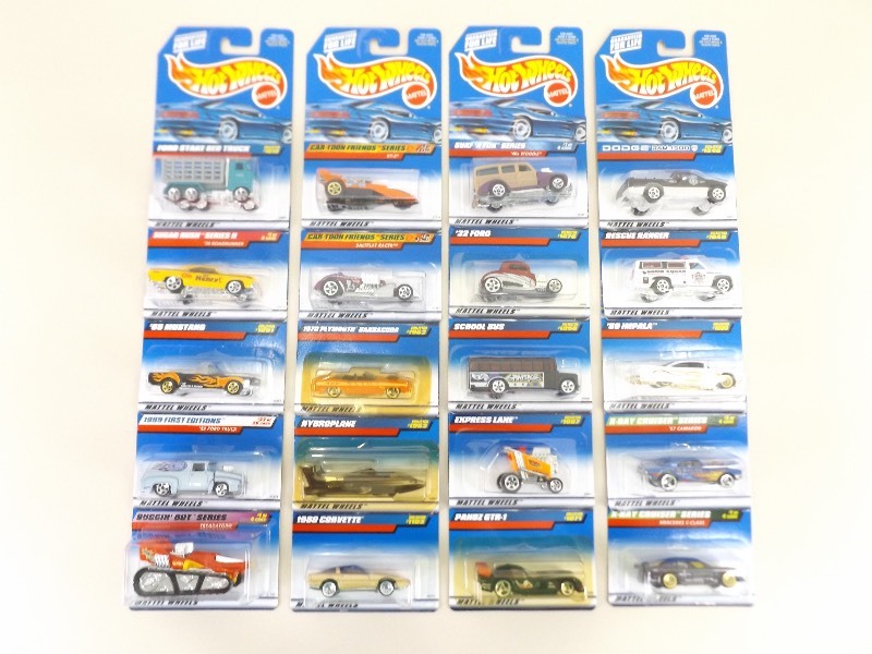 20 NEW 1999 Hot Wheels