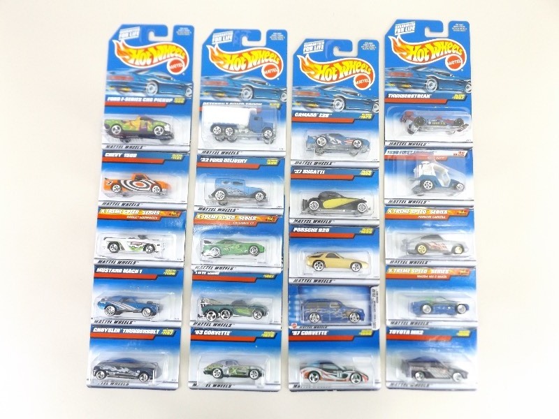 20 NEW 1999 Hot Wheels