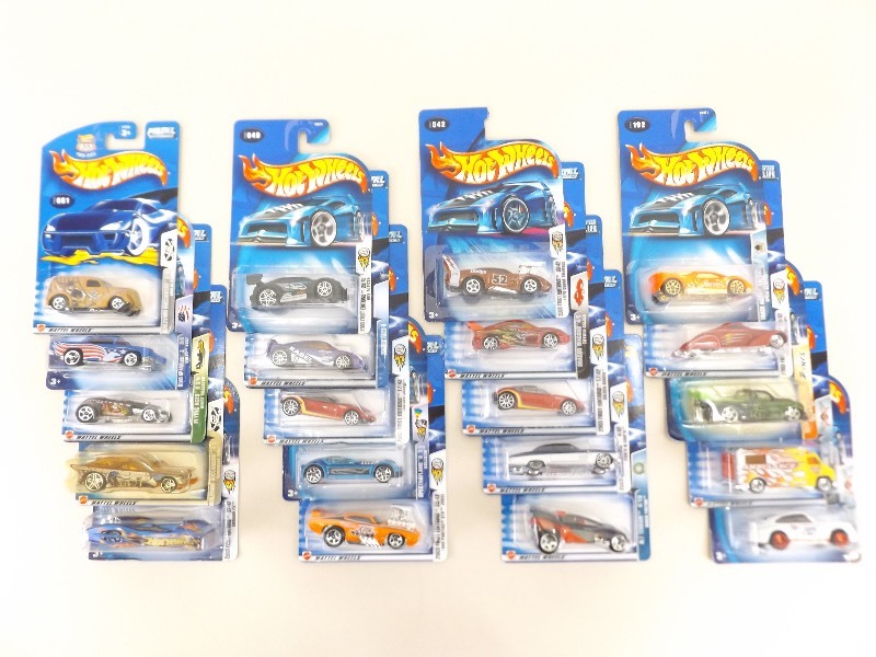20 NEW 2003 Hot Wheels