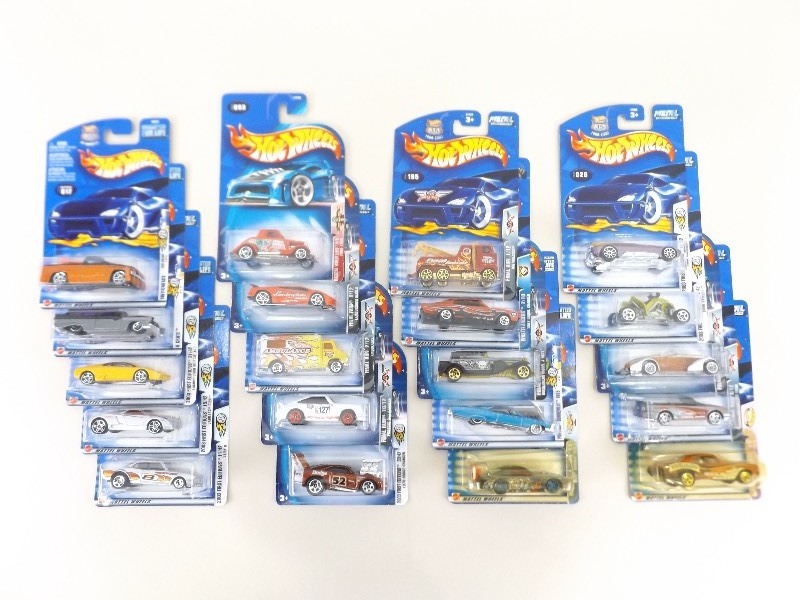 20 NEW 2003 Hot Wheels