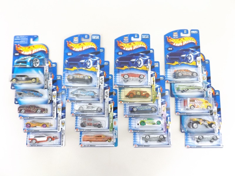 20 NEW 2003 Hot Wheels