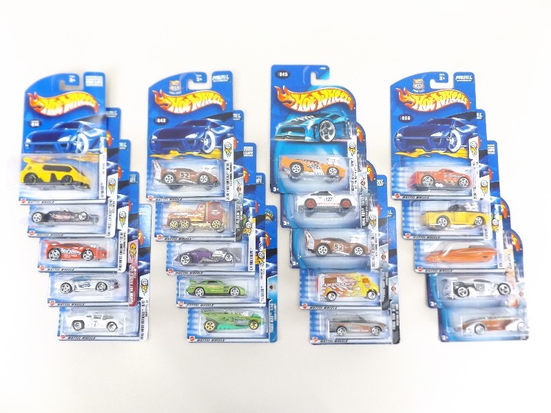 20 NEW 2003 Hot Wheels