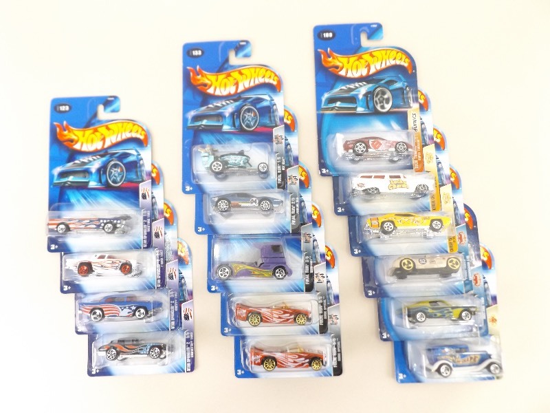 15 NEW 2004 Hot Wheels
