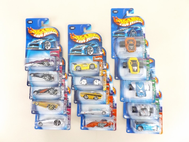 15 NEW 2004 Hot Wheels First Editions