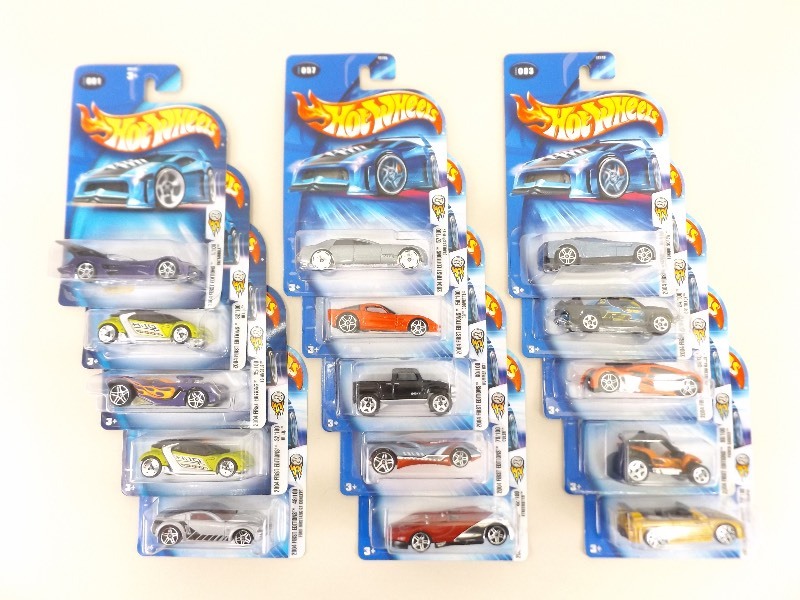 15 NEW 2004 Hot Wheels First Editions