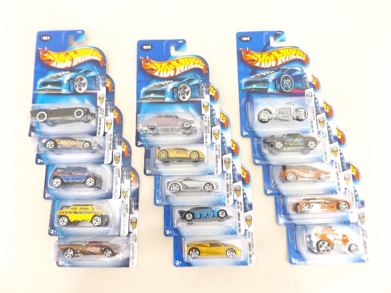 15 NEW 2004 Hot Wheels First Editions