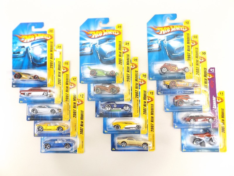 15 NEW 2007 Hot Wheels New Models