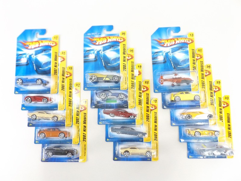 15 NEW 2007 Hot Wheels New Models