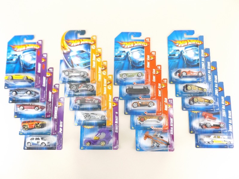 20 NEW 2007 Hot Wheels