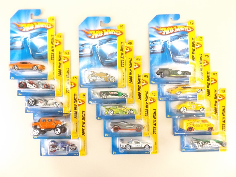 15 NEW 2008 Hot Wheels New Models