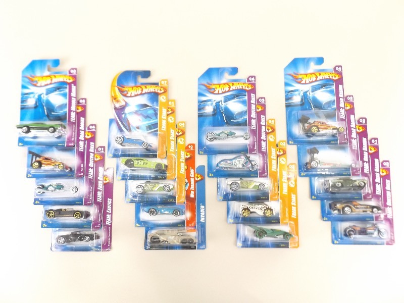 20 NEW 2008 Hot Wheels