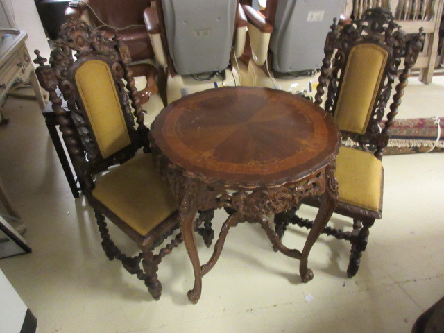 lot 208 image: ROUND TABLE AND CHAIRS