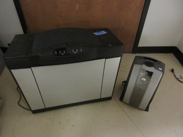 lot 210 image: HUMIDIFIERS