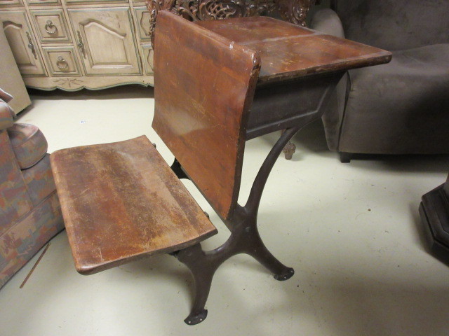 lot 226 image: VINTAGE SCHOOL DESK