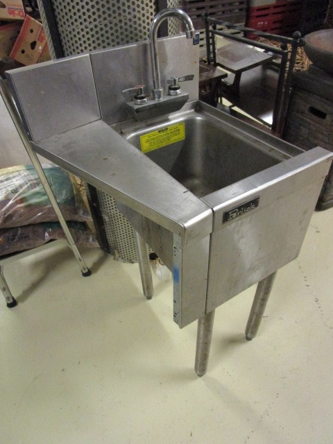STAINLESS STEEL RESTAURANT SINK W FAUCET