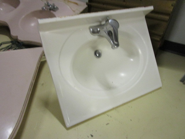 SINK W FAUCET