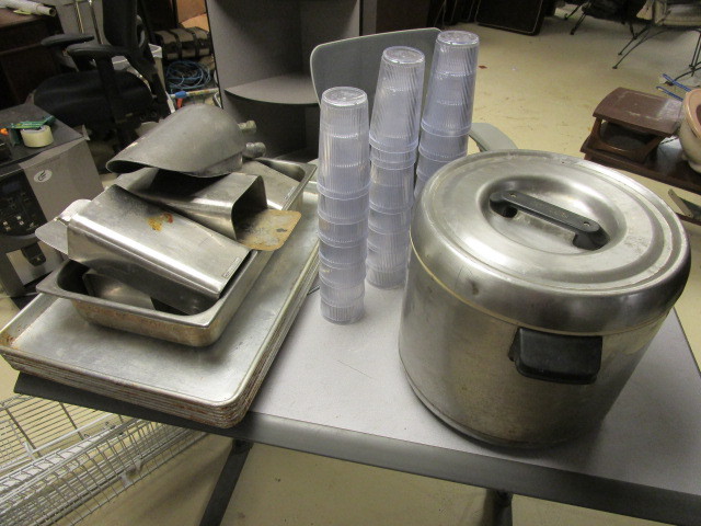 SS RICE WARMER, SS BAKING SHEETS, SS STORAGE CONTAINERS, PLASTIC GLASSES, ETC.