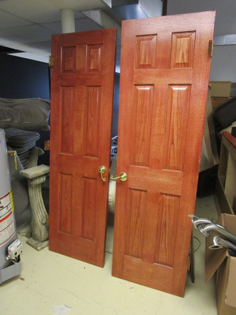 RAISED PANEL OAK DOORS