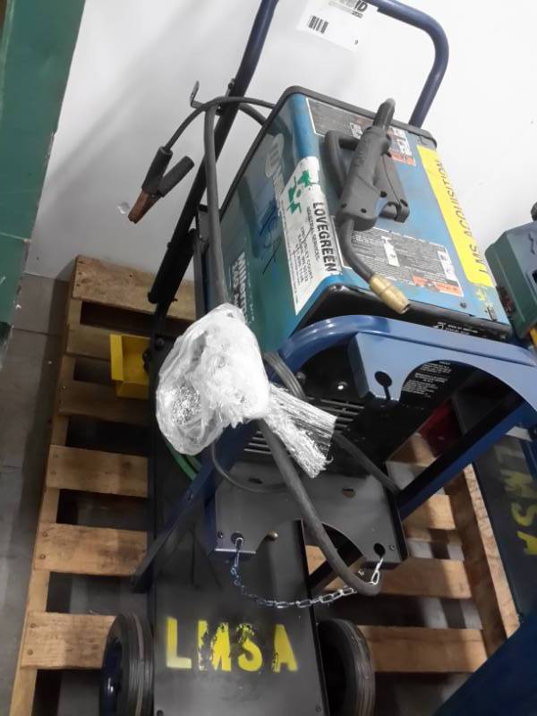 lot 9 image: Miller Millermatic 140 Auto-Set Welder