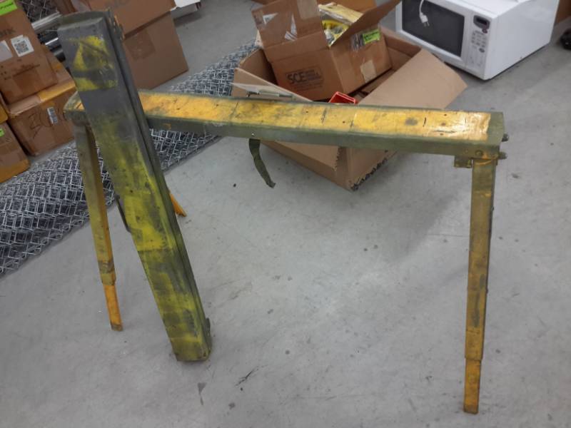 lot 65 image: 2 Collapsible Saw Horses