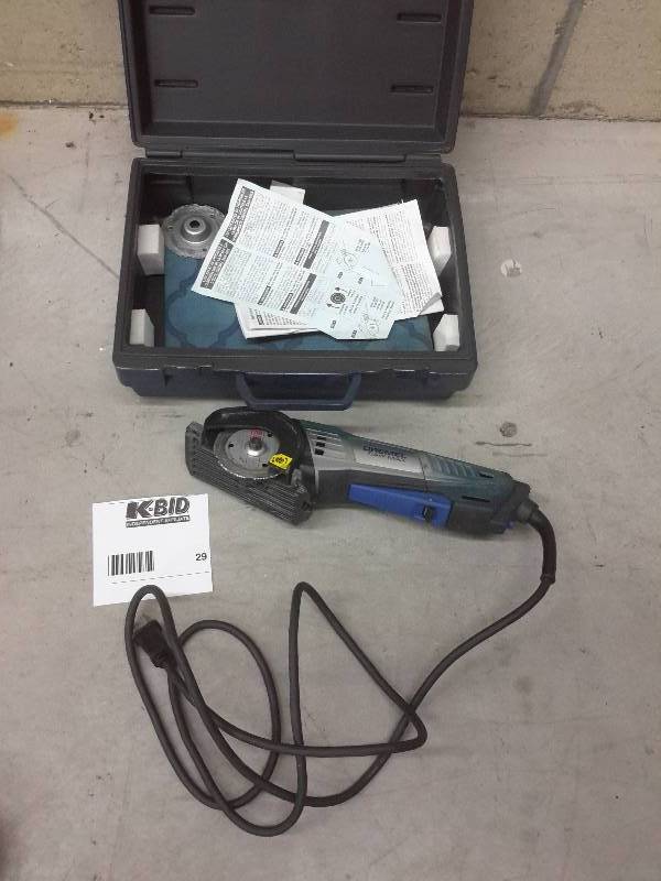 lot 29 image: Dremel Saw-Max Handheld Cutter