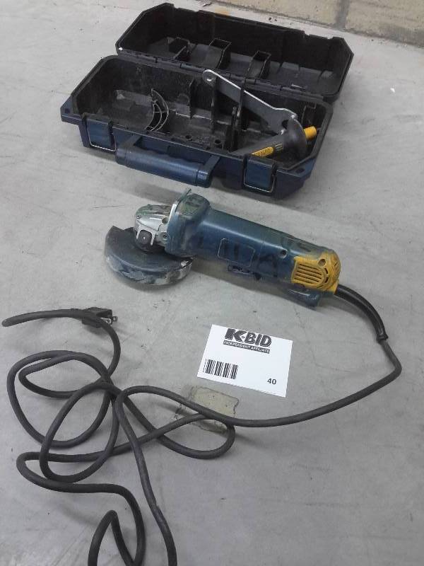 lot 40 image: DeWalt 4 12 Angle Grinder