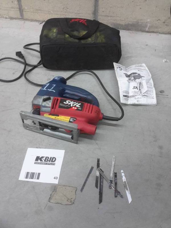 lot 43 image: Skil OrbitalScrolling Saw