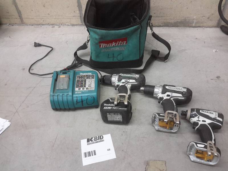 lot 48 image: 3 Makita Cordless Impact DriversDrills , 1 Battery, 1 Charger