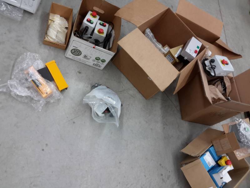 lot 90 image: Lot of StartStop Buttons, and More Please See Close-Ups