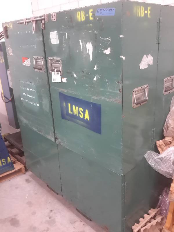 lot 15 image: Very Large Job Box with Everything Inside