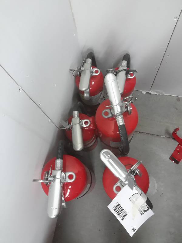 lot 63 image: Lot of 6 Fire Extinguishers