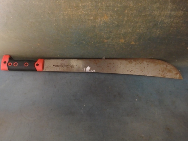 lot 48 image: Knives, Machete and More