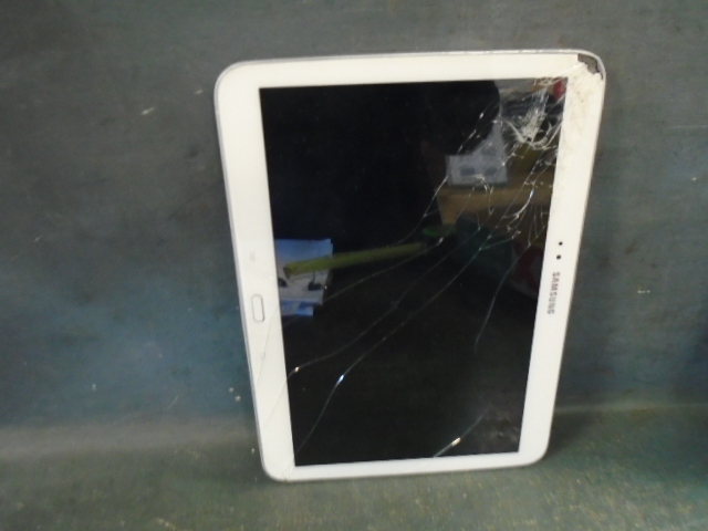 lot 55 image: Samsung Tablet