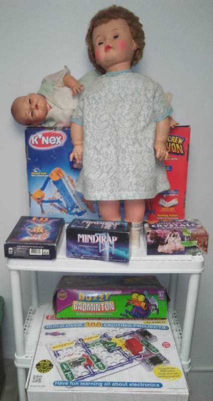 lot 2 image: Toys and games.