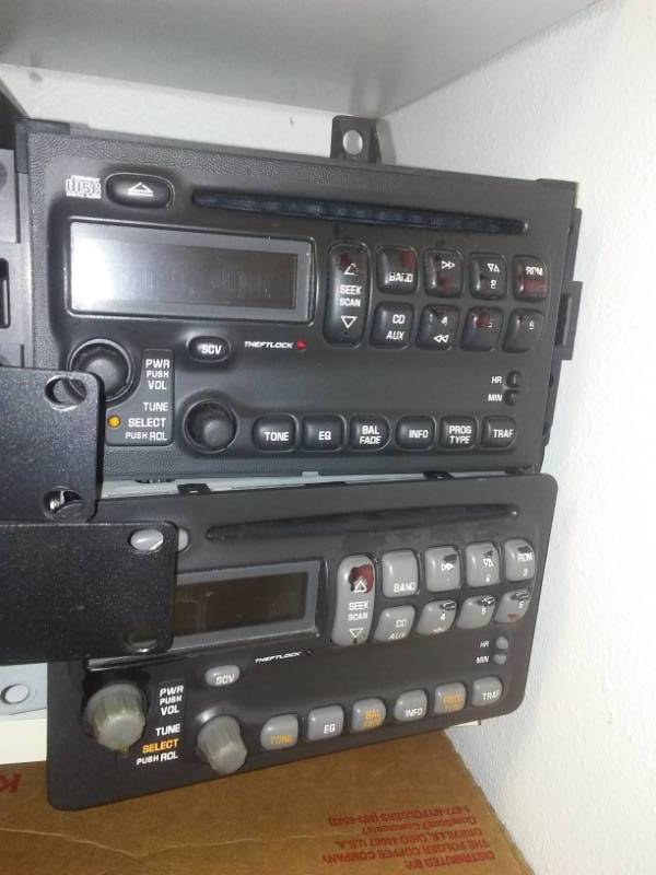 lot 4 image: Large lot CD, DVD, Auto Audio, sub, Internet connects and more.