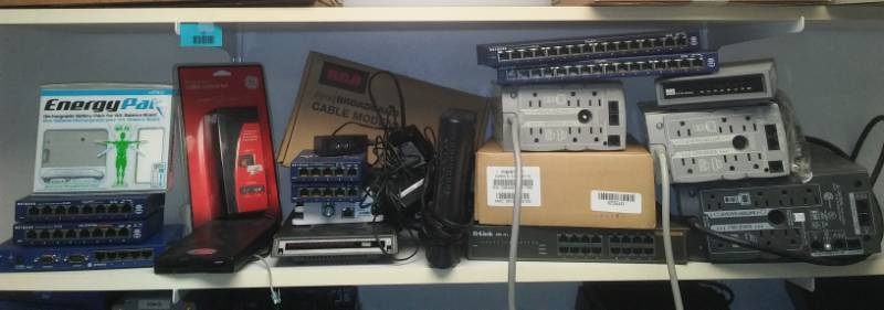 lot 16 image: Electronic computer internet lot.