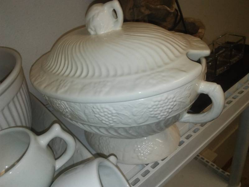 lot 18 image: Soup tureen, platter, bowls, tabletop Fountain and more.