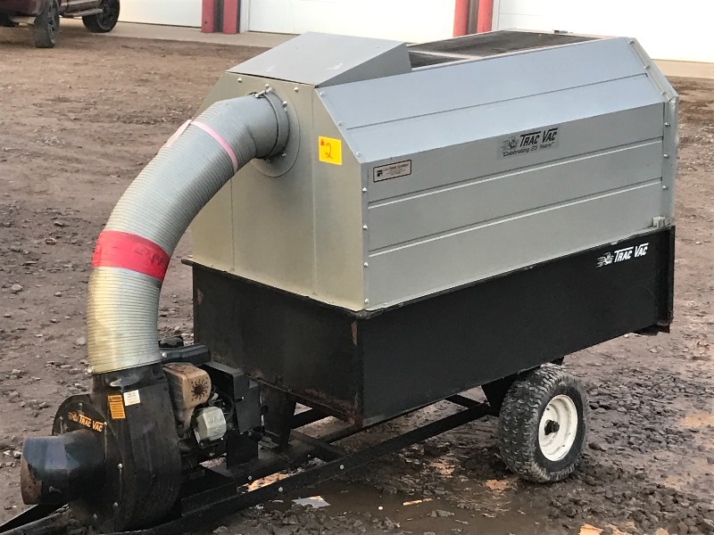 lot 2 image: Trac-Vac Towable Collection Trailer