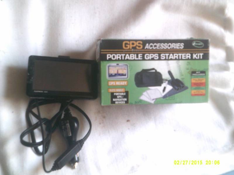 GARMIN GPS AND EXCESSARY KIT