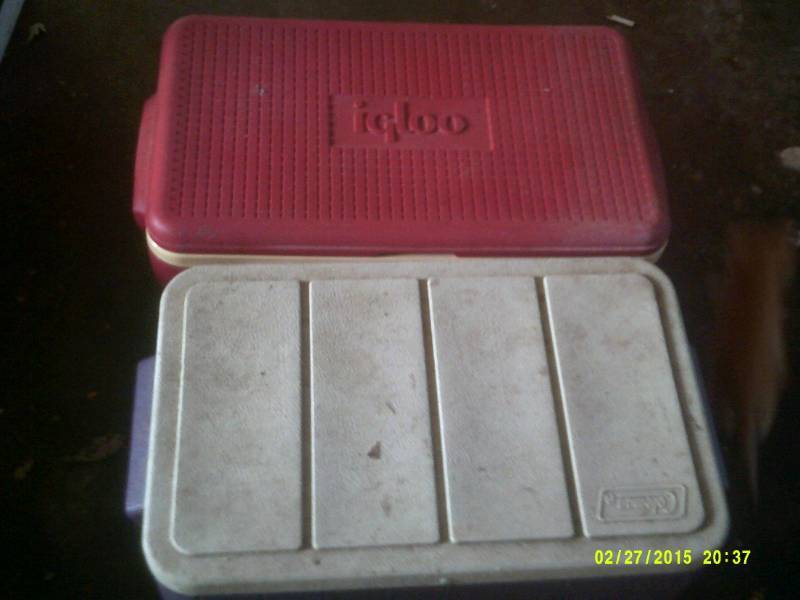 1 IGLOO 1 COLEMAN COOLER