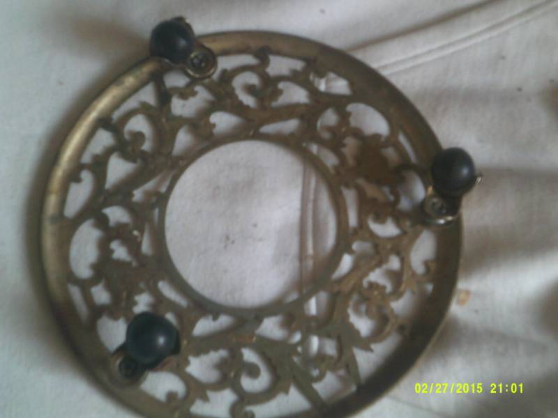 ANTIQUE BRASS ROUND COASTER