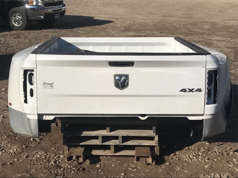 lot 12 image: 2012 Dodge 3500 Dually Truck Box