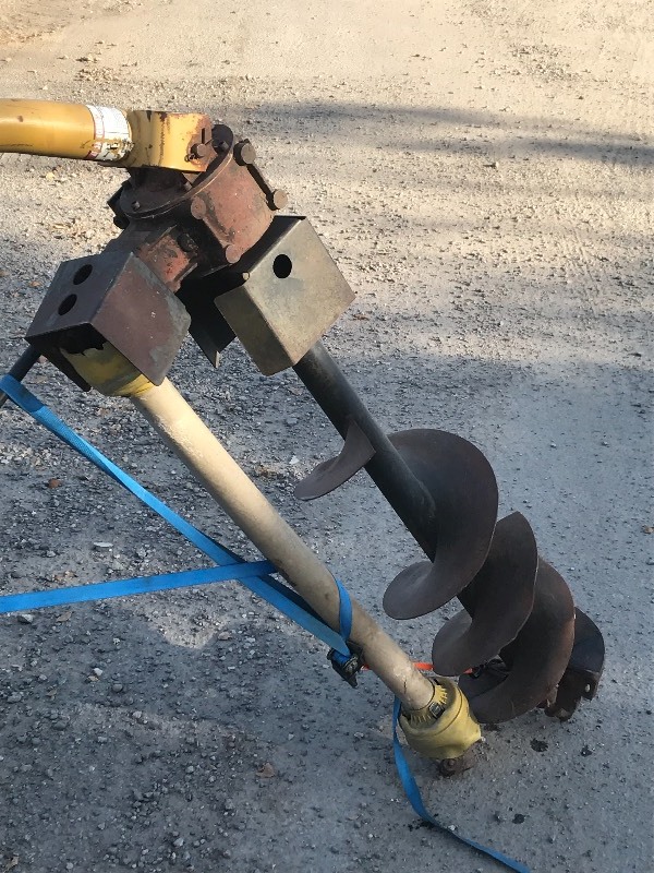 lot 5 image: 3-Point Auger  Hole-Digger