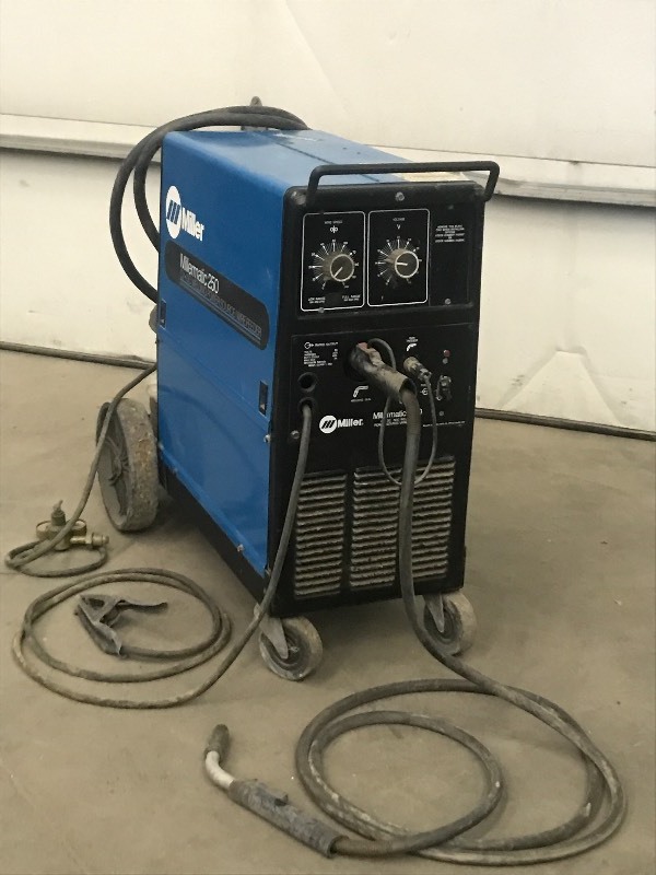 lot 18 image: Miller MillerMatic-250 Welder