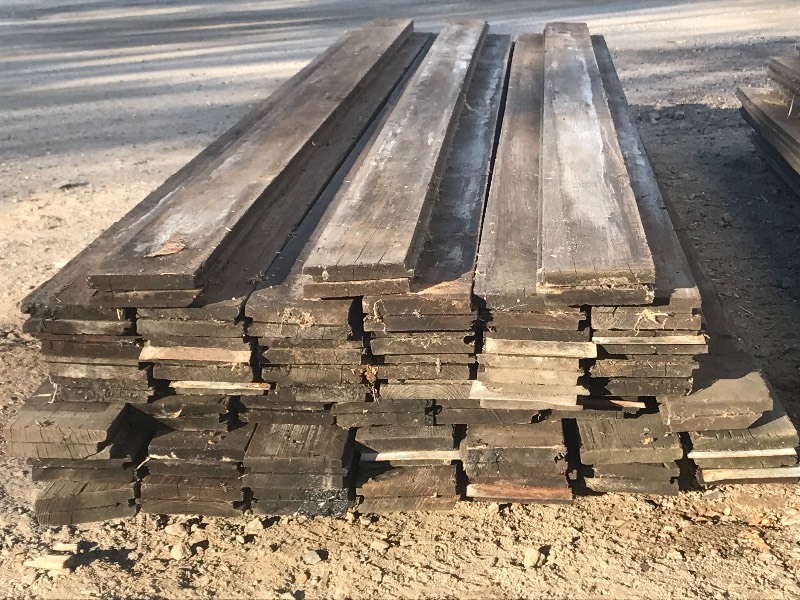 lot 19 image: Pallet Of Vintage 2x8x12ft Tongue & Groove Silo Staves
