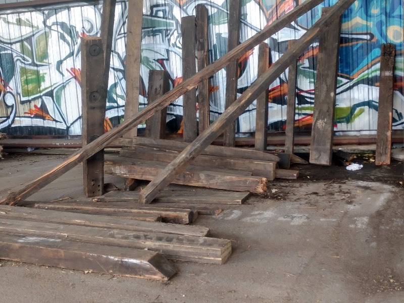 Reclaimed Wood Beams (26-Various Sizes)
