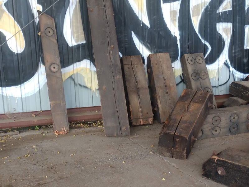 Salvaged Reclaimed Wood Blocks (16)
