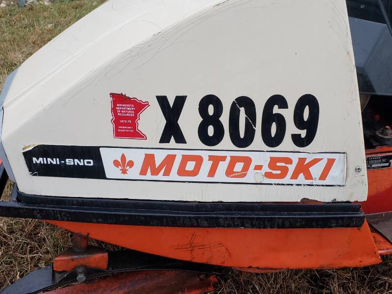 lot 4 image: 1971 Mini-Sno Moto-Ski Kiddie Snowmobile