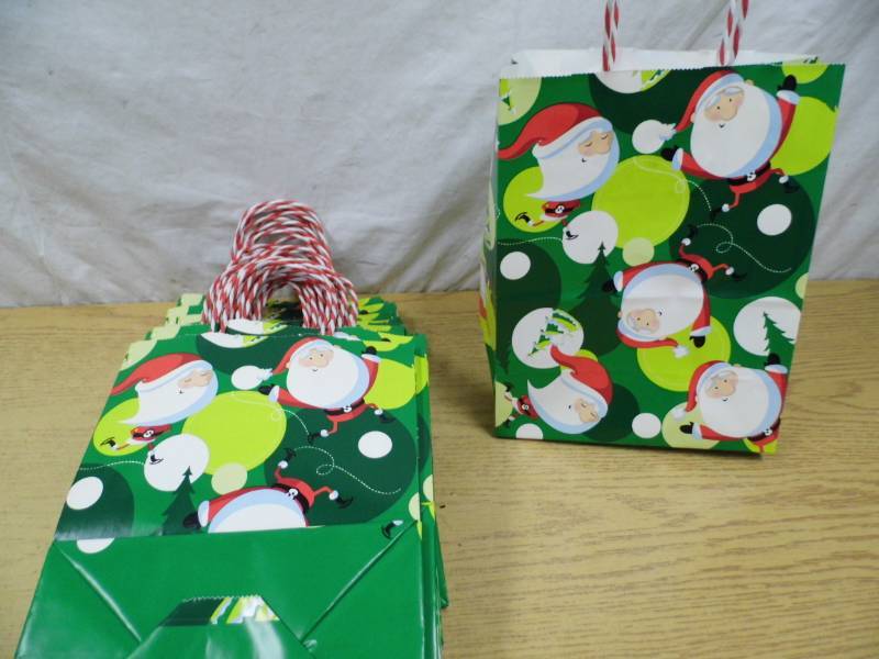 Lot of 50 Gift Bags - Skate Santa
