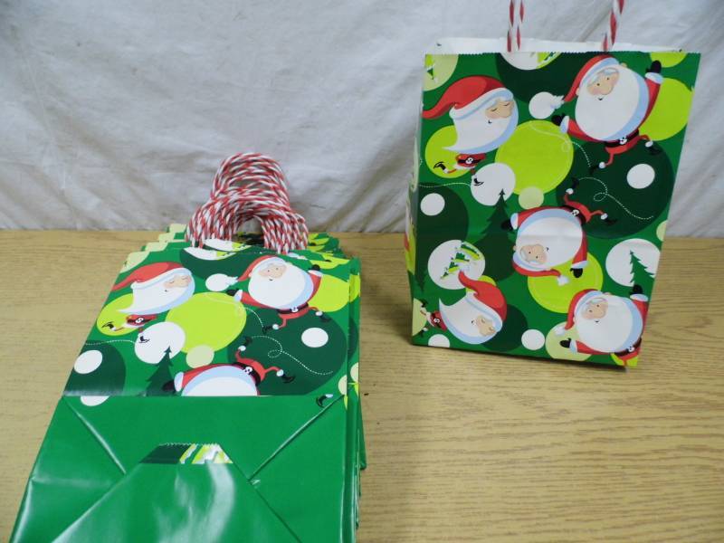 Lot of 50 Gift Bags - Skate Santa